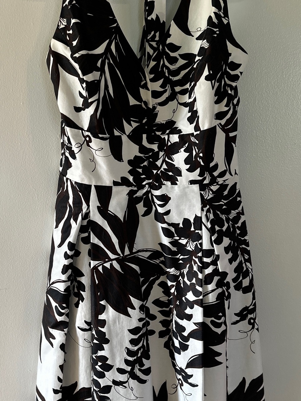 White House Black Market Black and White Strapless Floral Dress